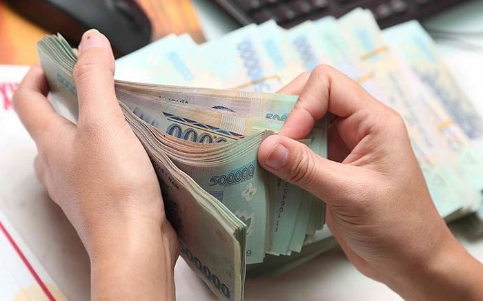 Nữ khách hàng quên rút chìa khóa xe máy, bảo vệ ngân hàng nổi lòng tham mở cốp trộm tiền Ảnh 2