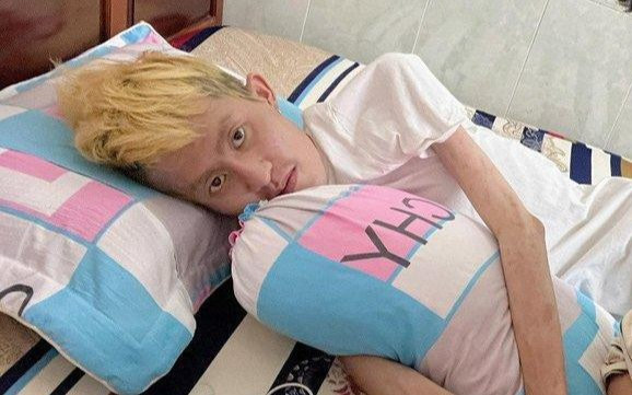 Đang lúc 'thập tử nhất sinh', người thân tiết lộ nguyên nhân khiến sức khỏe Phạm Chí Thành thêm nguy kịch Ảnh 2