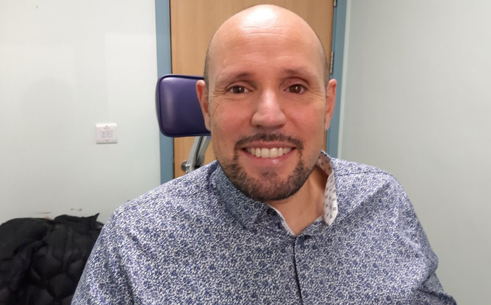 Mắt 3D đầu tiên lắp cho người: long lanh như mắt thật Ảnh 2