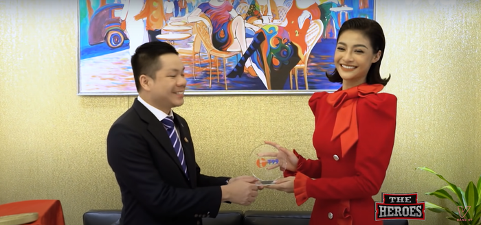 Lona Kiều Loan