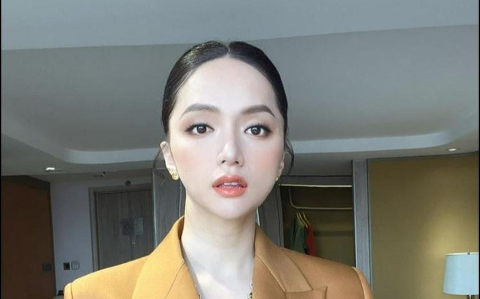 Hương Giang bị soi 'sống ảo' quá đà, bóp méo vạn vật để có gương mặt thon gọn Ảnh 2