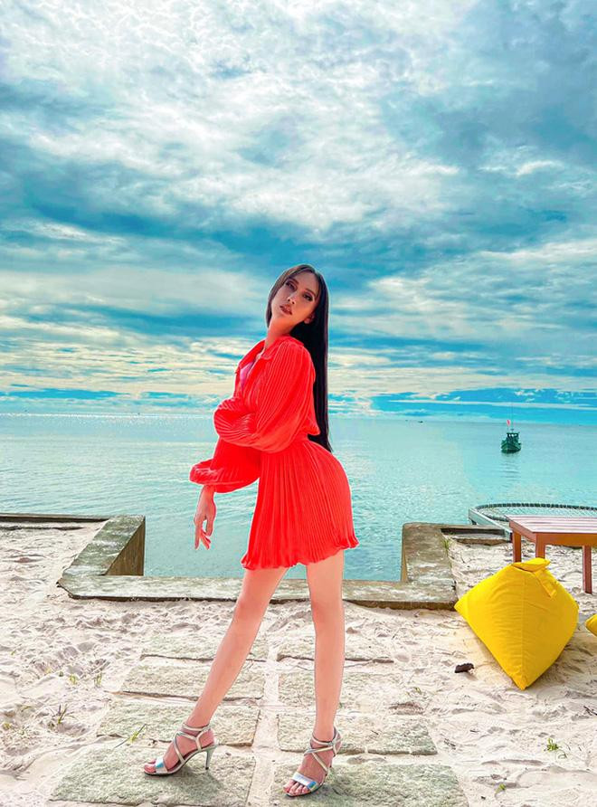 Lynk Lee khiến các fan bất ngờ với hình ảnh mới, đầy cá tính sắc lạnh. 