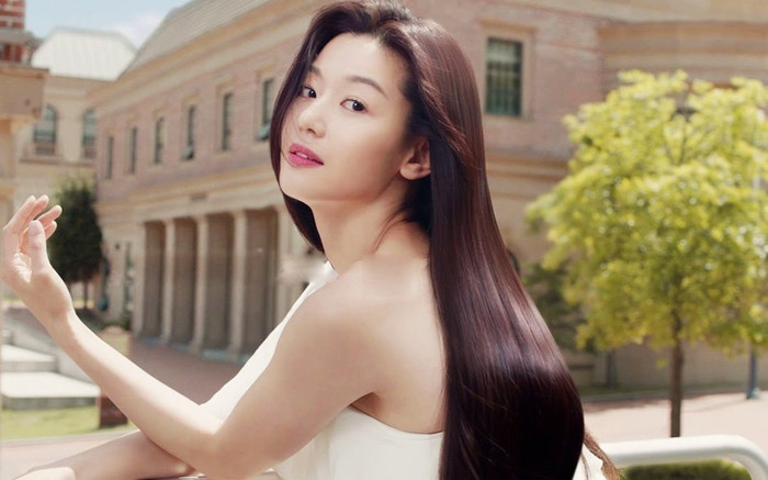 'Mợ chảnh' Jeon Ji Hyun giảm một lèo 10kg sau sinh nhờ món sữa lắc ức gà Ảnh 2