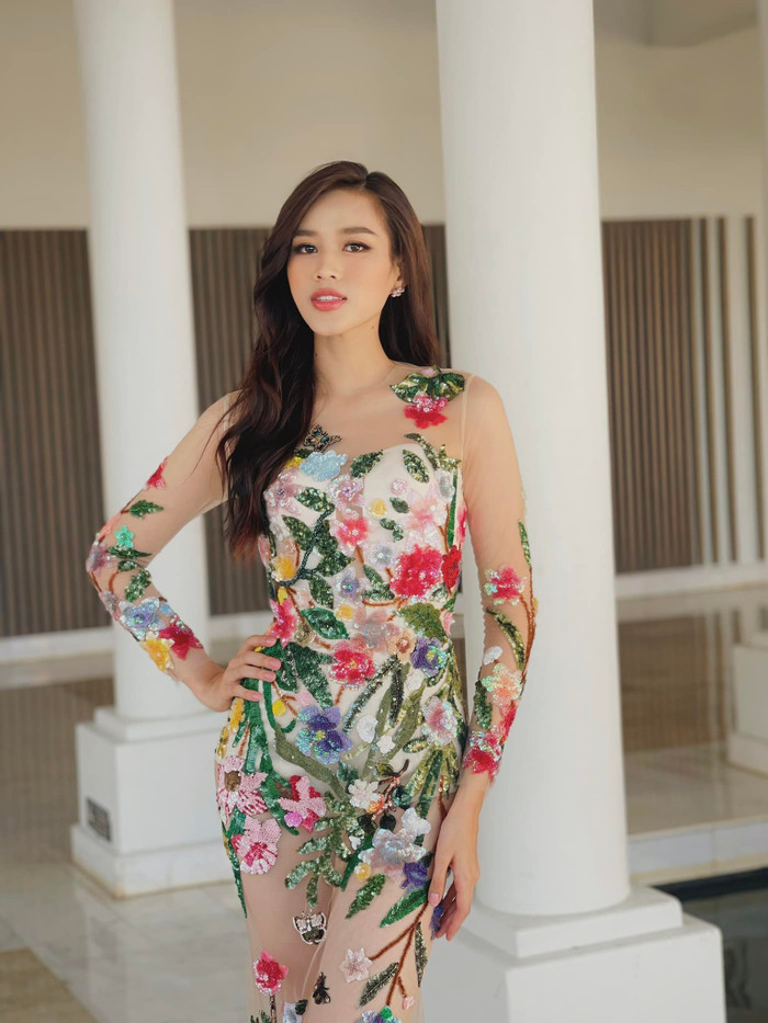 Được hỏi vì sao không đứng chụp hình với các đối thủ Miss World, Đỗ Thị Hà nói một câu ai cũng cảm phục Ảnh 4