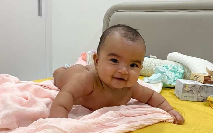 Võ Hạ Trâm lần đầu khoe ảnh nude con gái, làn da bánh mật gây thương nhớ Ảnh 2