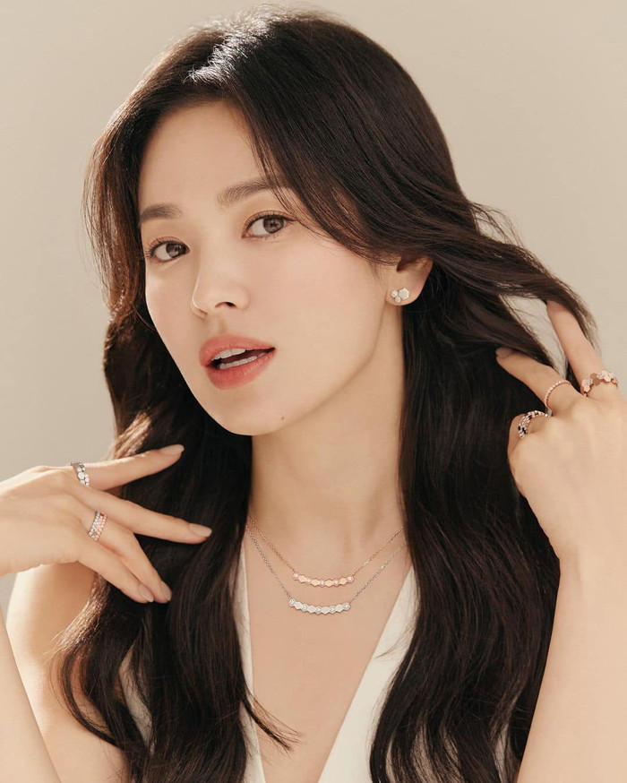 Song Hye Kyo và Jun Ji Hyun là hai mỹ nhân được trả cát xê cao nhất Kbiz: Nhìn con số mà choáng! Ảnh 3