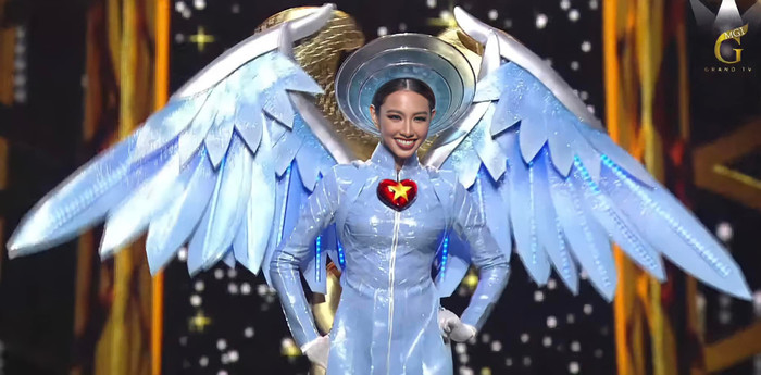Fan Thái vây quanh Thùy Tiên sau đêm National Costume, cựu Miss Grand Thailand cũng không ngoại lệ Ảnh 1