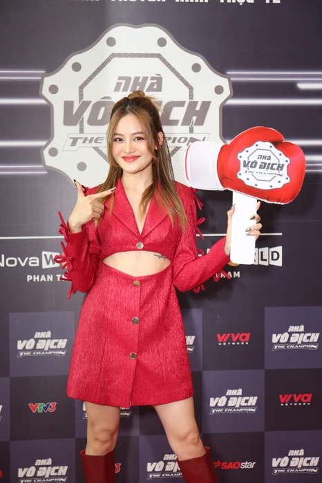 Diễn viên Thùy Anh