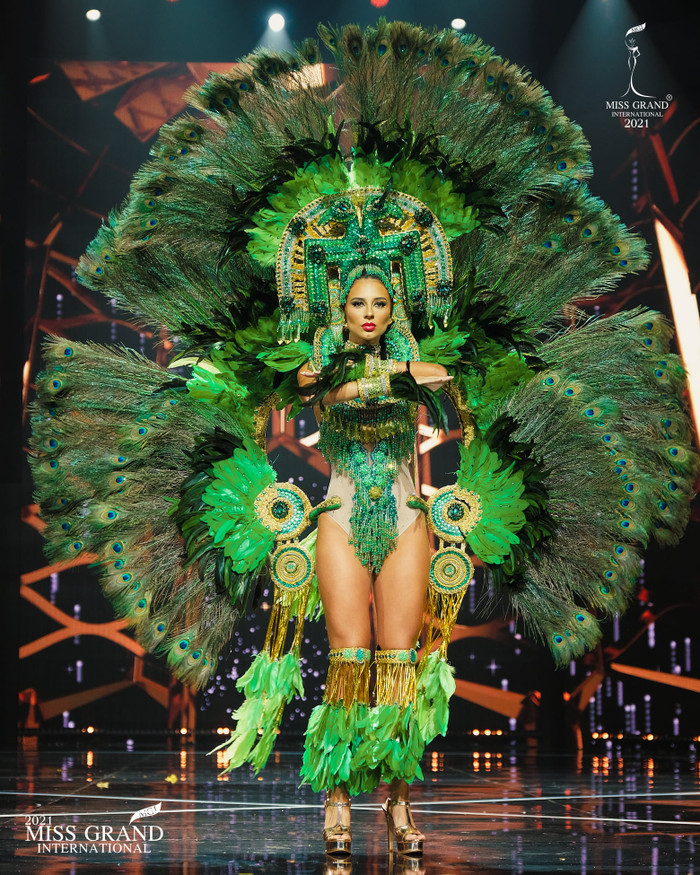 Top 10 National Costume đẹp nhất Miss Grand 2012: Thiên thần Áo xanh đang hút triệu like Ảnh 3