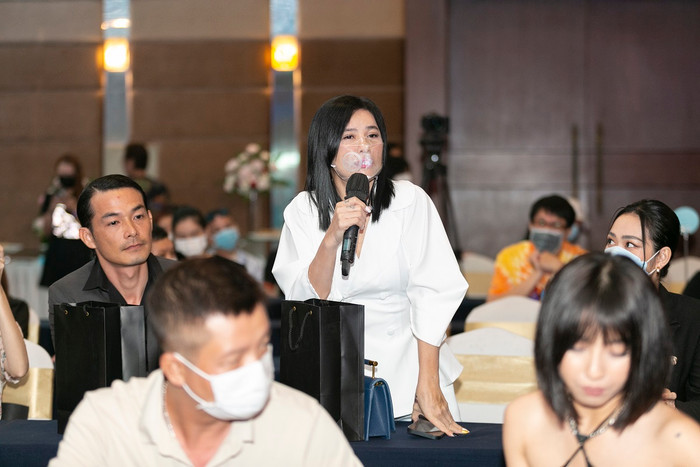 Slogan của Cát Phượng là không bao giờ được đầu hàng 