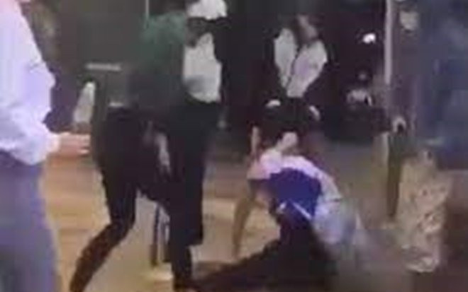 Tạm giữ hình sự 4 cô gái đánh hội đồng nữ sinh lớp 11 ở Lâm Đồng phải nhập viện cấp cứu Ảnh 2