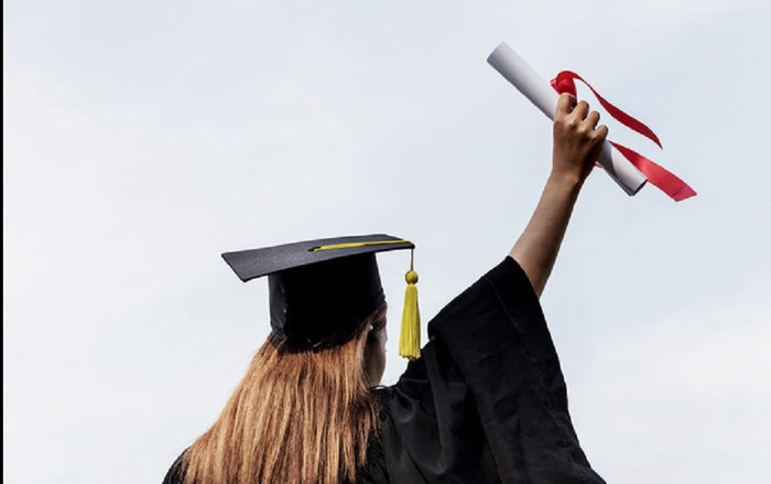 Đại học tổ chức lễ tốt nghiệp trực tuyến nhưng vẫn thu 600.000 đồng/sinh viên: 'Không nên bày vẽ ra...' Ảnh 2