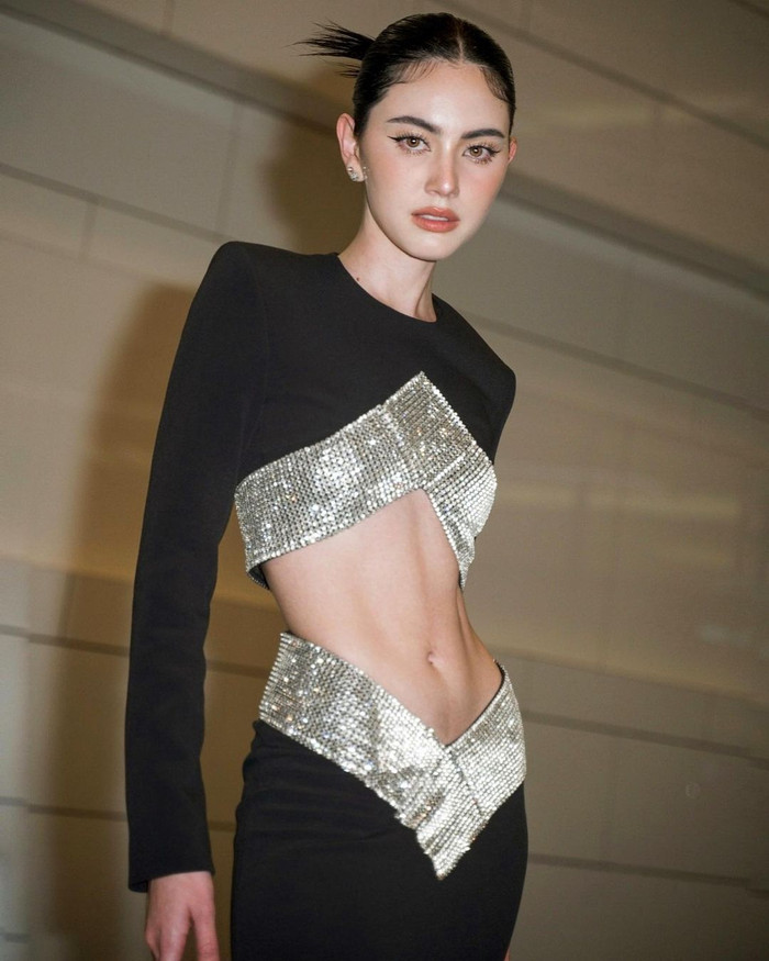 Ai nấy đều phải công nhận, không chỉ nhan sắc mà 'ma nữ đẹp nhất Thái Lan' còn sở hữu thân hình gợi cảm hết nấc.