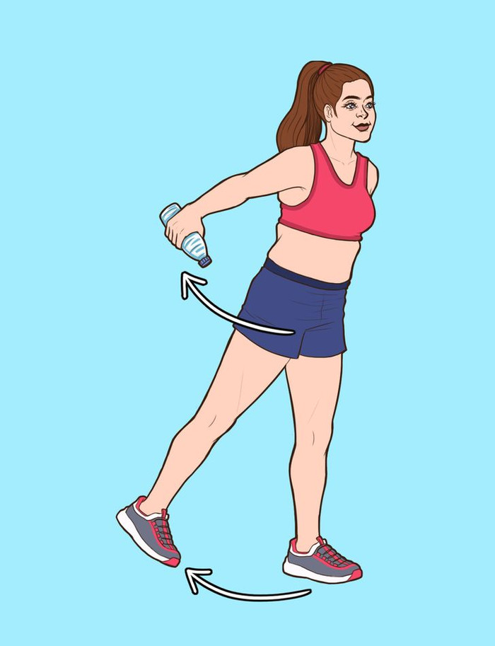 Hơi nghiêng người về phía trước, mở rộng chân phải và cả hai tay về phía sau. Mỗi chân thực hiện 12 lần. Lưu ý: hãy nhớ giữ thẳng lưng khi thực hiện bài tập này.