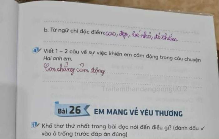 Đề bài yêu cầu nêu cảm nhận về câu chuyện vừa nghe, học sinh lớp 2 liền viết 4 từ cực phũ Ảnh 1