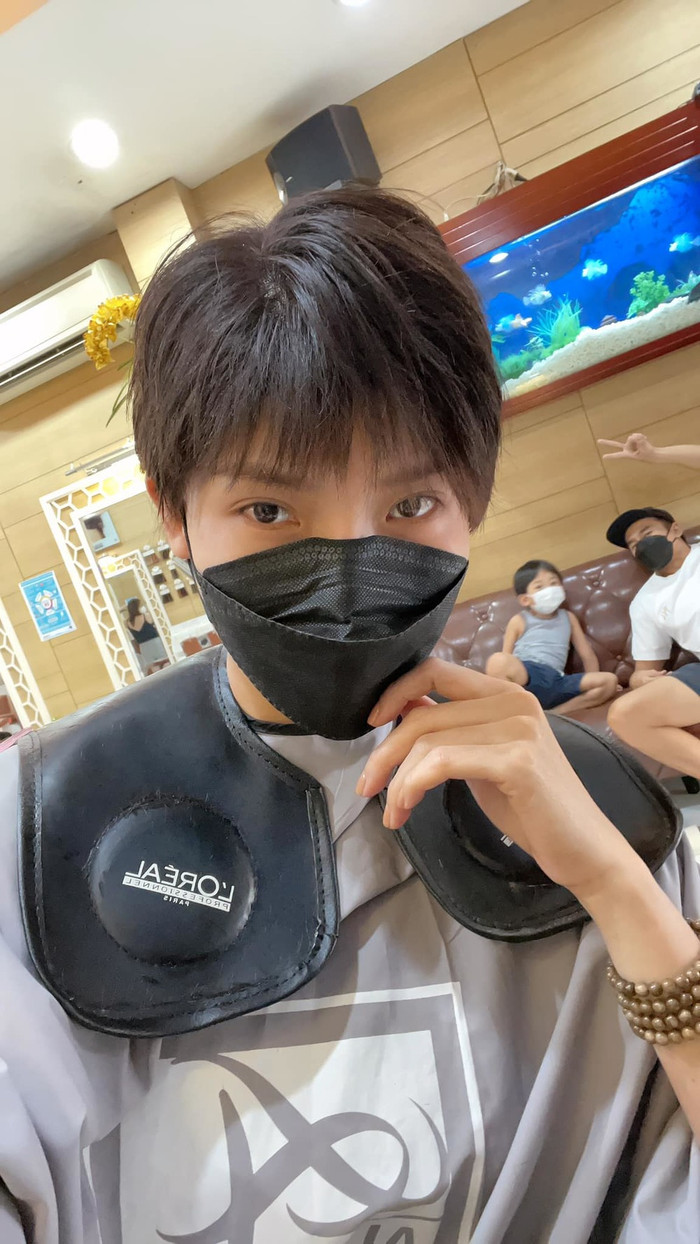 Thúy Diễm chia sẻ hình ảnh thay đổi kiểu tóc để chuẩn bị cho một vai diễn mới.