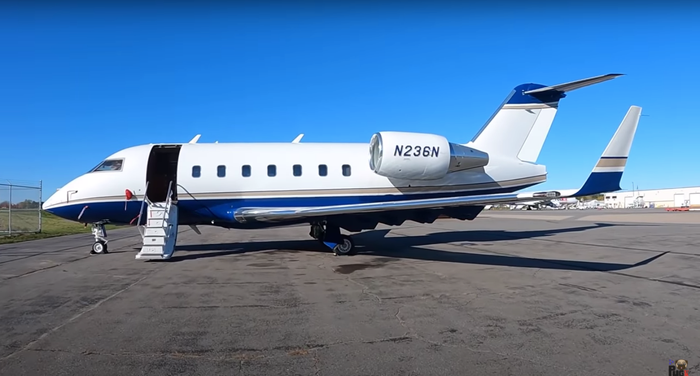 Chiếc máy bay mà Khoa Pug cho rằng đã đặt cọc 