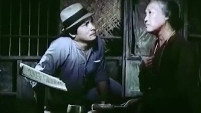 Thương Tín trong vai tướng cướp Bạch Hải Đường.