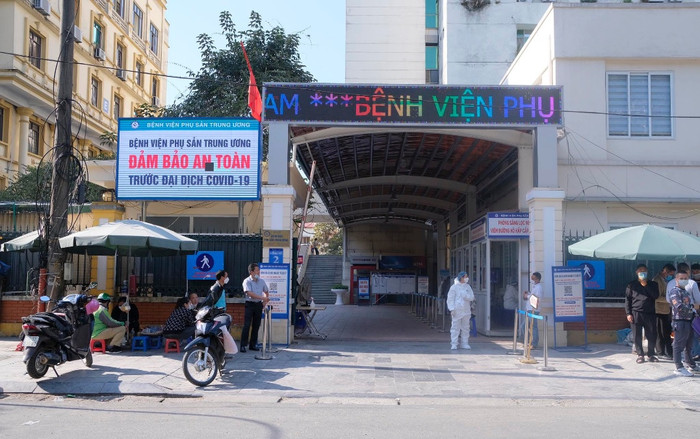 Hà Nội: Phát hiện chùm 15 ca dương tính SARS-CoV-2 tại Bệnh viện Phụ sản Trung ương, khẩn tìm người Ảnh 2