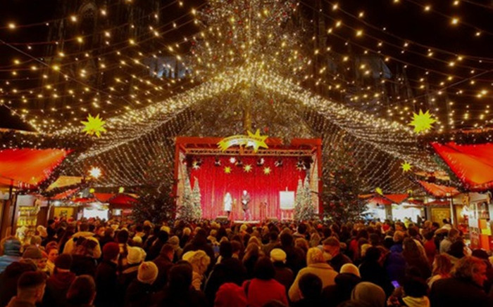 Nguy cơ tiệc siêu lây nhiễm trỗi dậy vì biến chủng Omicron Ảnh 2