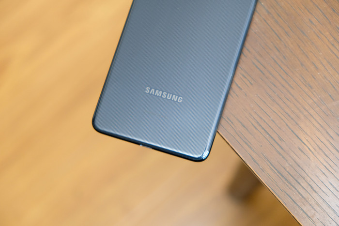 4 smartphone tốt đáng mua trong dịp cuối năm Ảnh 5