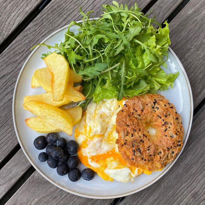 Trứng là món ăn giàu protein được người tập luyện yoga, gym yêu thích.