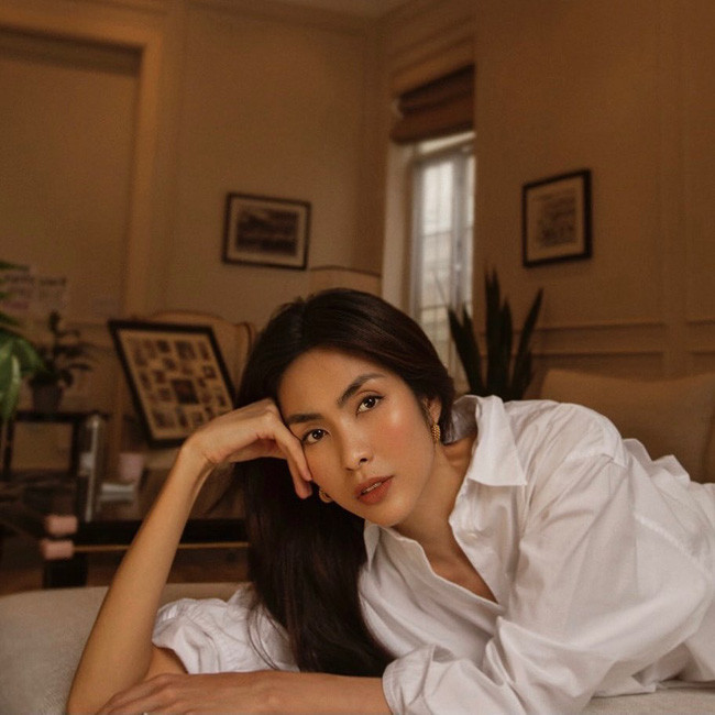 Tăng Thanh Hà luôn được khen ngợi về nhan sắc cuốn hút.