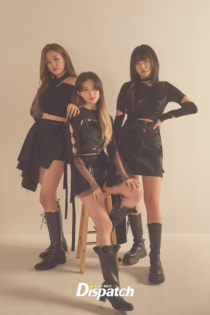 Chìm đắm trong nhan sắc nổi bật của 'nhóm nhạc đẹp nhất gen 4' Ảnh 9