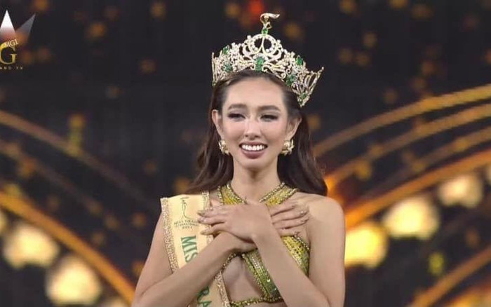 Thùy Tiên đăng quang Miss Grand 2021, chị gái một nàng Hậu ẩn ý: 'Một vòng luẩn quẩn mua giải' Ảnh 2