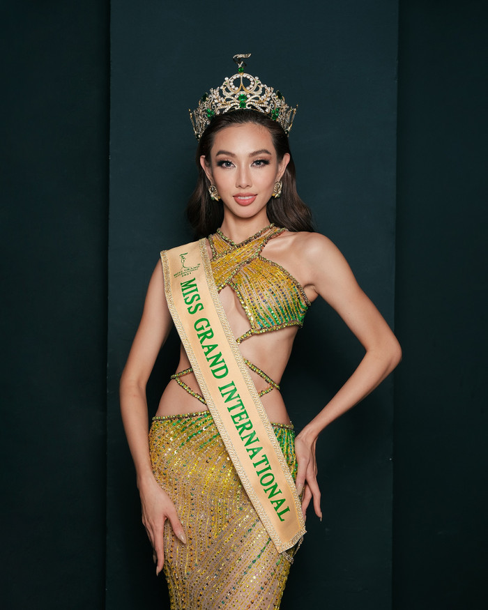 Hình ảnh đầu tiên của Miss Grand 2021 Thùy Tiên và top 4 sau khi đăng quang, đẹp nức lòng thiên hạ Ảnh 2