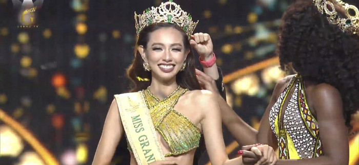Thùy Tiên đăng quang Miss Grand International 2021
