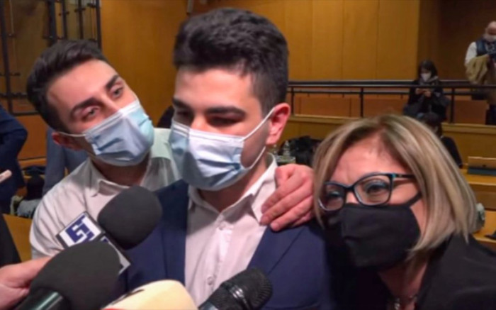 Con giết cha để giải cứu mẹ, xót xa bi kịch gia đình khi nghe câu trả lời của hung thủ trước tòa Ảnh 2