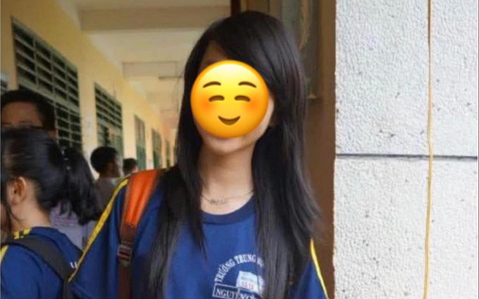 Lộ hình ảnh Hoa hậu Thuỳ Tiên hồi còn đen nhẻm đi học: Trông hơi ngố ngố nhưng vẫn ra dáng Hoa hậu lắm Ảnh 2