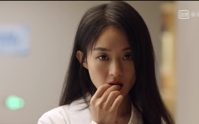 Chưa xuất hiện trong 2 tập đầu tiên thế nhưng Triệu Lệ Dĩnh vẫn bị chê bai đủ điều trong 'Ai là hung thủ' Ảnh 2