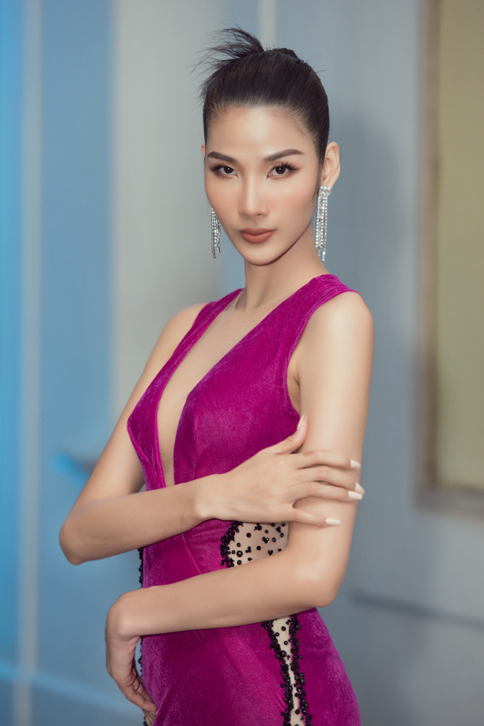 Top 20 Miss Universe Hoàng Thùy thả dáng mượt mà với thần thái siêu đỉnh Ảnh 2