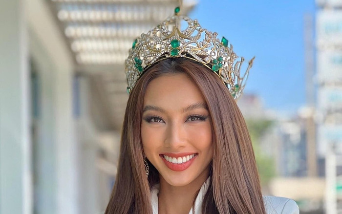 Một giảng viên Đại học chê bai Thùy Tiên thậm tệ: 'Giám khảo có mù sao chọn Hoa hậu xấu vậy' Ảnh 2