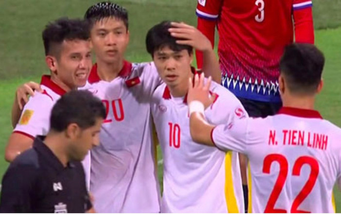 Phát hiện nhiều điều khó tin về bàn thắng của Công Phượng trước Lào Ảnh 2