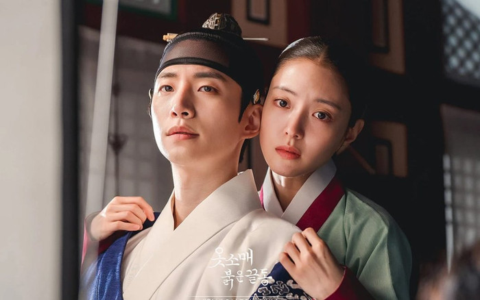 3 lý do khiến dân tình đổ xô xem 'The Red Sleeve' của Lee Junho, lấn át siêu phẩm chị đẹp Song Hye Kyo Ảnh 2