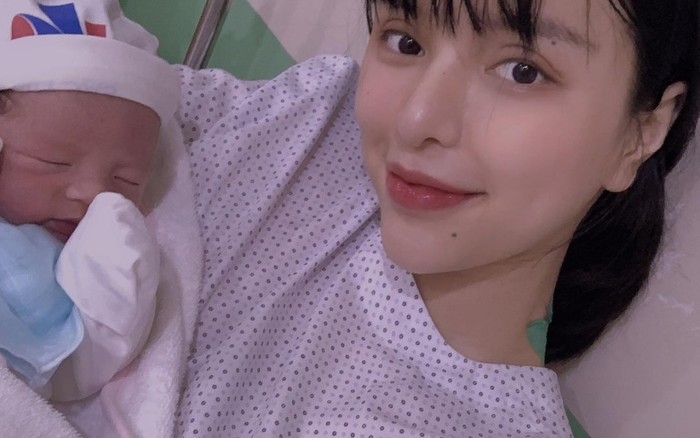 Khả Trang khoe ảnh khi mới sinh con được 3 ngày, nhan sắc gây chú ý Ảnh 2