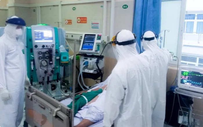 Sáng 8/12: Hơn 7.000 ca COVID-19 nặng đang điều trị; 42 nơi sử dụng thuốc Molnupiravir điều trị F0 nhẹ Ảnh 2