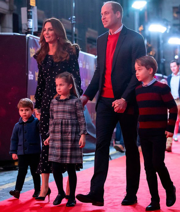 Gia đình hạnh phúc, ấm áp của Hoàng tử William và Công nương Kate.