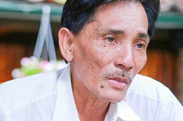 Nghệ sĩ Thương Tín hiện được một vị mạnh thường quân cưu mang, ông còn được tặng xe máy và có công việc để trang trải cuộc sống.