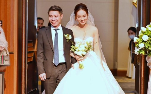 Bà xã NSND Công Lý bất ngờ đăng đàn nhắn nhủ ai đó: 'Bớt ảo tưởng vị trí của mình trong lòng người khác' Ảnh 2