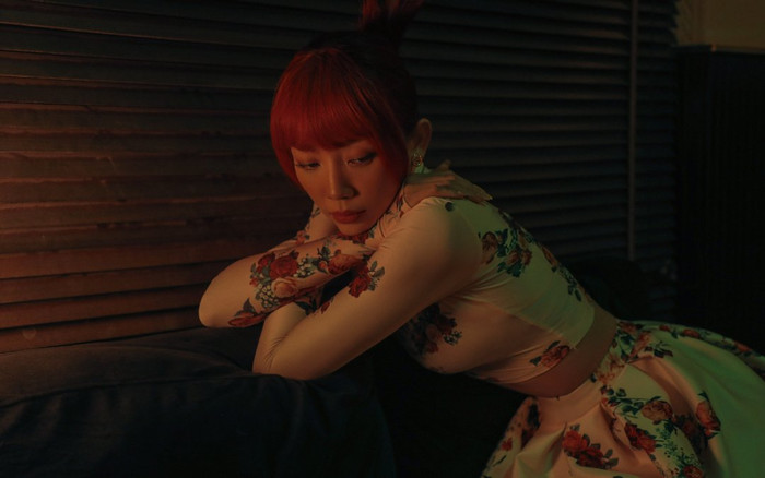 Sau CATENA, Tóc Tiên tiếp tục 'bắt tay' Bùi Công Nam tung ca khúc mới 'nửa buồn nửa vui' Ảnh 2