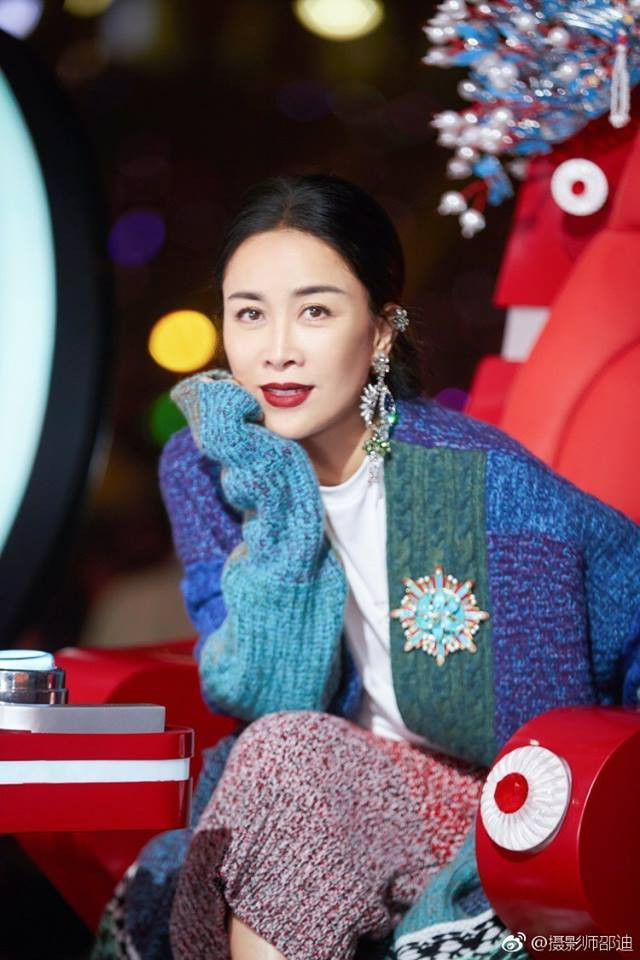 Triệu Lệ Dĩnh đáp trả cực kì khôn ngoan khi bị một nữ Diva đình đám Cbiz móc mỉa là 'tiểu yêu tinh' Ảnh 6