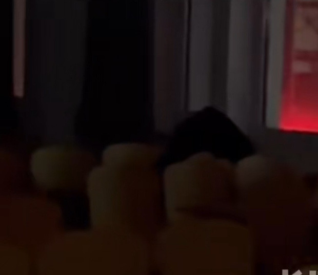 Thấy bóng đen khả nghi trong lớp lúc 5h sáng, giảng viên 'thở phào' khi nhìn thấy điều này Ảnh 2