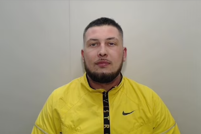 Bị đuổi khỏi bữa tiệc vì 'không mời mà tới', gã thanh niên giở trò bỉ ổi với cô gái Ảnh 3