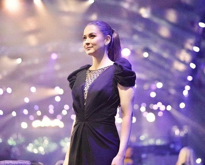 Khó lòng cưỡng lại vẻ cute của Marian Rivera và Hoa hậu Ấn Độ khi chấm thi Miss Universe 2021 Ảnh 3