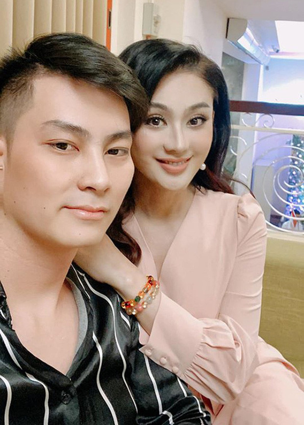 Nghi vấn Lâm Khánh Chi chia tay chồng trẻ khiến nhiều người không khỏi tiếc nuối.