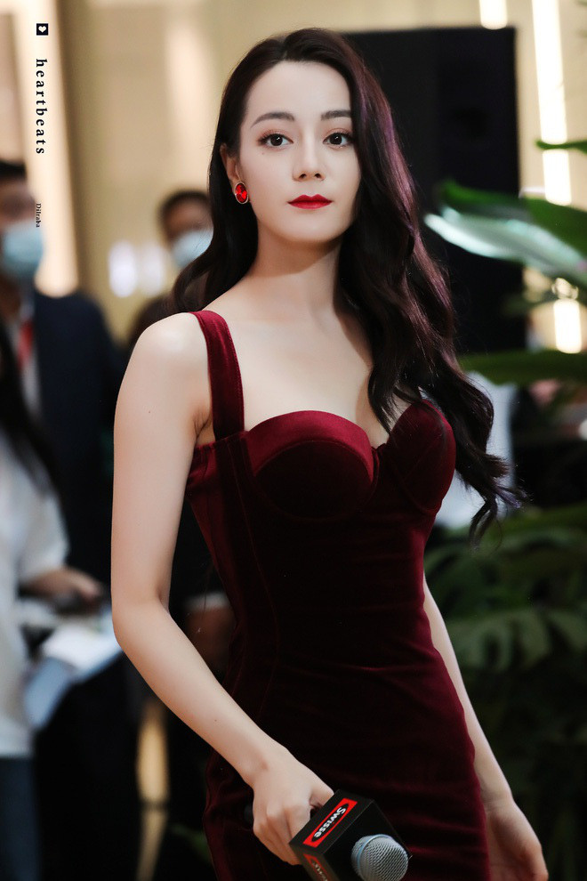 5 mỹ nhân Cbiz đọ sự quyến rũ khi cắn môi: Nhiệt Ba như thuốc 'gây mê', Lệ Dĩnh cuốn hút hơn Dương Mịch Ảnh 13